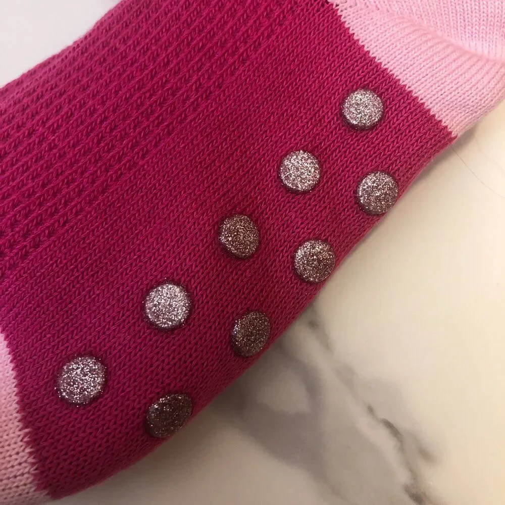 Victoria's Secret Cozy Slipper Socks Brand New Color Pink